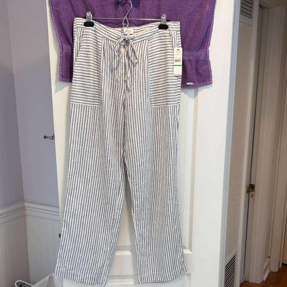 NWT Laundry By Shelli Segal Striped Pants in White and Blue